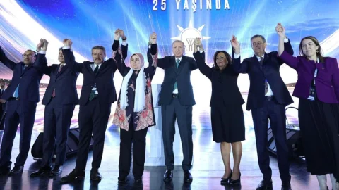 Ankara'da üç CHP'li belediye başkanının AK Parti'ye katılacağı iddiası