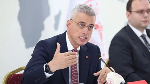 Bakan Memişoğlu: SMA için kapsamlı bir çalışma yürütüyoruz