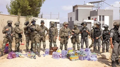 Batı Şeria'da fiili ilhak adımı: yerleşimlere polis önerisi