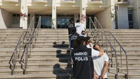 Bodrum'da iki operasyon: 4 gözaltı, 3 şüpheli tutuklandı