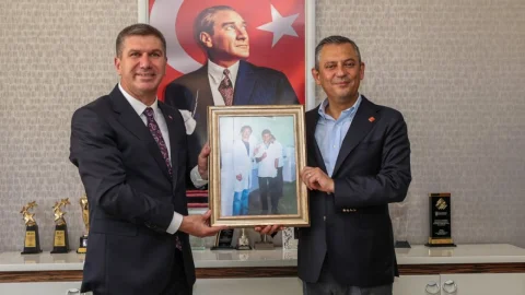 Burdur belediye başkanı Ali Orkun Ercengiz Yeni Parti'ye geçti
