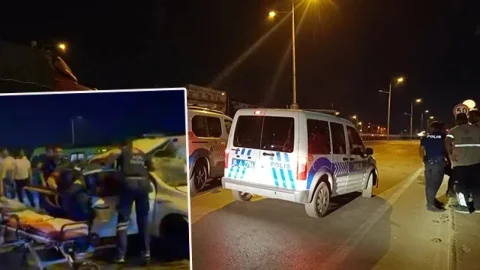 Bursa'da otomobil refüje çarptı: 17 yaşındaki sürücü yaşamını yitirdi, bir kişi ağır yaralandı