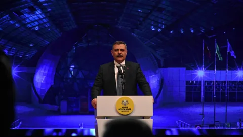 Çiftçi: Artık uçak ve cihazları kendimiz geliştiriyoruz