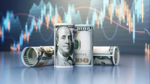Dolar yükselirken euro güne düşüşle başladı