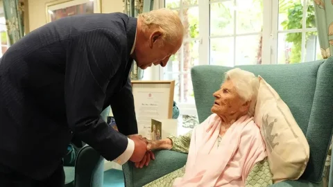 Dünyanın en yaşlı insanı olduğu belirtilen Ethel Caterham 117 yaşında