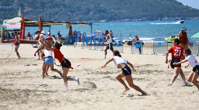 Efes Selçuk, Beach Flag Futbol Turnuvasına Ev Sahipliği Yaptı