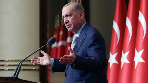 Erdoğan: AK Parti'nin 25 yılı Türkiye için tarihi dönüşüm sundu