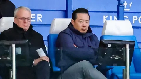 Eski Premier Lig şampiyonu satışta; 3. lige düştüler