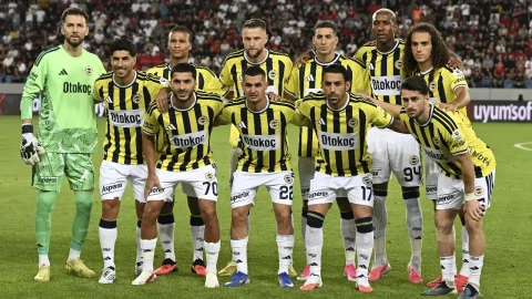 Fenerbahçe UEFA kadrosuna Romelu Lukaku'yu dahil etti