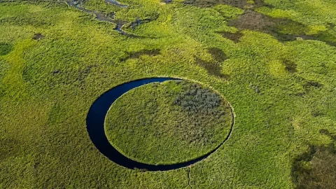 Film ararken haritada keşfedildi: 120 metrelik El Ojo adası kendi kendine dönüyor