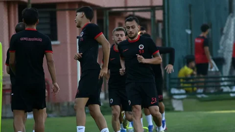 Gençlerbirliği Fenerbahçe'yi Ankara'da 11 yıldır yenemiyor, sezona galibiyetle başlamak istiyor