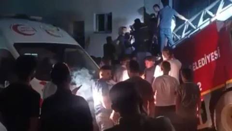 Hakkari'de itfaiye aracının kayması sonucu uzman çavuş hayatını kaybetti