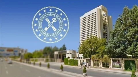 Hazine iki ihalede 101,7 milyar lira borçlandı