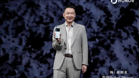 HONOR Robot Phone'u tanıttı: Yapay zeka sinematik çekime beden verdi