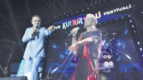 Kültür Yolu Festivalleri'nde Malatya'da Ferhat Göçer, Erzurum'da Sefo