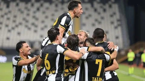 Manisa FK evinde Vanspor FK'yı 4-1 yendi