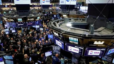 New York borsasında karışık açılış