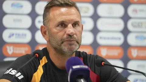 Okan Buruk: En az iki, belki üç transfer yapma düşüncemiz var
