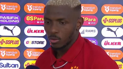Osimhen transfer iddialarına 'Ben işime bakacağım' yanıtını verdi