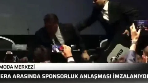 Serdal Adalı basın toplantısı öncesi kürsüye yönelirken düştü