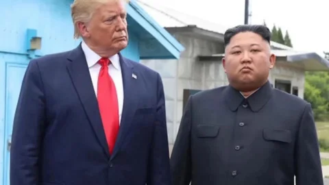 Trump'tan Kim Jong Un'la fotoğraf paylaşımı: Çok iyi geçiniyoruz