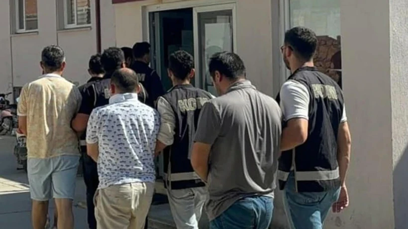 Muğla'dan Yurt Dışına Kaçmaya Çalışan 9 FETÖ Üyesi Yakalandı