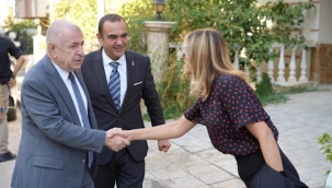 Özdağ, Burhan Özfatura'nın ailesine taziye ziyaretinde bulundu