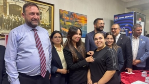 Bayraklı'da Yeni Üyeler CHP'ye Katıldı